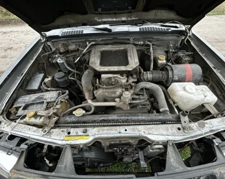 Черный Ниссан Другая, объемом двигателя 2.5 л и пробегом 320 тыс. км за 3933 $, фото 19 на Automoto.ua