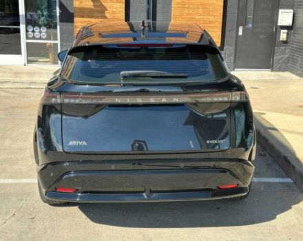 Чорний Ніссан Інша, об'ємом двигуна 0 л та пробігом 12 тис. км за 15000 $, фото 3 на Automoto.ua