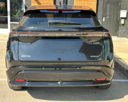 Чорний Ніссан Інша, об'ємом двигуна 0 л та пробігом 19 тис. км за 22300 $, фото 3 на Automoto.ua