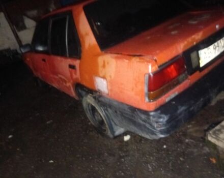 Красный Ниссан Другая, объемом двигателя 5 л и пробегом 434 тыс. км за 593 $, фото 5 на Automoto.ua