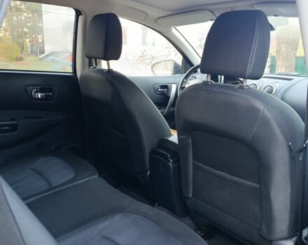 Красный Ниссан Другая, объемом двигателя 1.6 л и пробегом 244 тыс. км за 11250 $, фото 1 на Automoto.ua