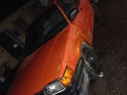 Красный Ниссан Другая, объемом двигателя 5 л и пробегом 434 тыс. км за 593 $, фото 1 на Automoto.ua