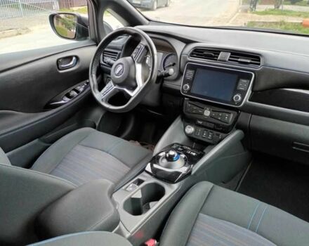 Серый Ниссан Другая, объемом двигателя 0 л и пробегом 35 тыс. км за 12000 $, фото 5 на Automoto.ua