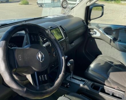 Сірий Ніссан Інша, об'ємом двигуна 2.5 л та пробігом 359 тис. км за 10800 $, фото 3 на Automoto.ua