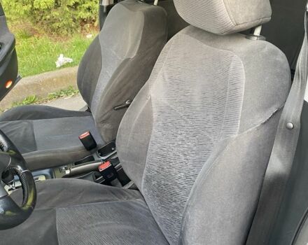 Сірий Ніссан Інша, об'ємом двигуна 2 л та пробігом 318 тис. км за 3700 $, фото 7 на Automoto.ua