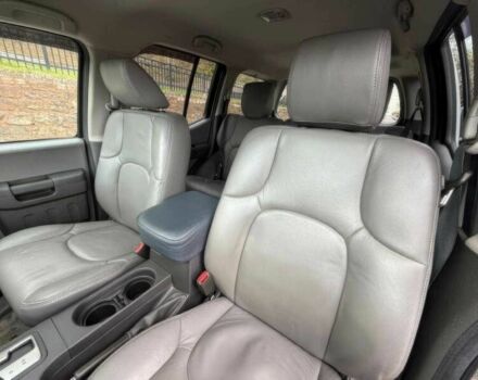 Серый Ниссан Другая, объемом двигателя 4 л и пробегом 77 тыс. км за 12000 $, фото 8 на Automoto.ua