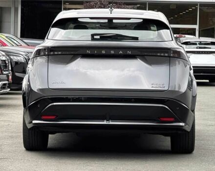 Сірий Ніссан Інша, об'ємом двигуна 0 л та пробігом 19 тис. км за 18000 $, фото 4 на Automoto.ua