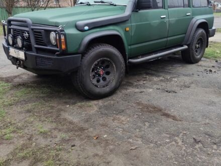 Зеленый Ниссан Другая, объемом двигателя 4 л и пробегом 300 тыс. км за 14500 $, фото 1 на Automoto.ua