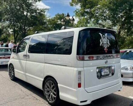 Білий Ніссан Ельгранд, об'ємом двигуна 3.5 л та пробігом 235 тис. км за 10500 $, фото 10 на Automoto.ua