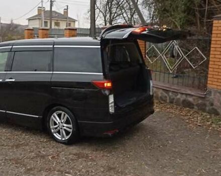 Черный Ниссан Эльгранд, объемом двигателя 2.5 л и пробегом 140 тыс. км за 14000 $, фото 2 на Automoto.ua