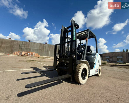 Белый Ниссан ФД, объемом двигателя 0 л и пробегом 1 тыс. км за 18700 $, фото 4 на Automoto.ua