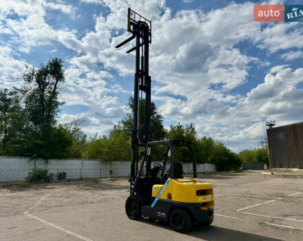 Желтый Ниссан ФД, объемом двигателя 0 л и пробегом 0 тыс. км за 22300 $, фото 9 на Automoto.ua