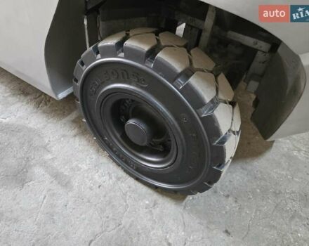 Сірий Ніссан ФД, об'ємом двигуна 3.2 л та пробігом 0 тис. км за 14658 $, фото 16 на Automoto.ua