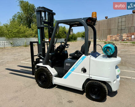 Белый Ниссан ФГ, объемом двигателя 0 л и пробегом 4 тыс. км за 16700 $, фото 3 на Automoto.ua