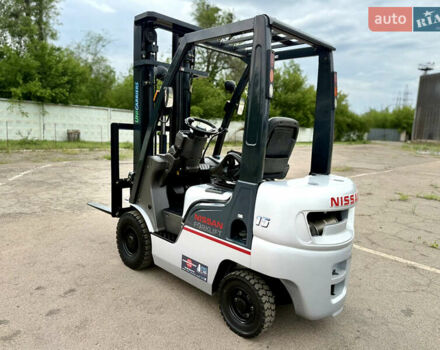 Серый Ниссан ФГ, объемом двигателя 0 л и пробегом 5 тыс. км за 12400 $, фото 2 на Automoto.ua