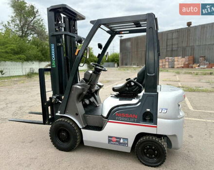 Серый Ниссан ФГ, объемом двигателя 0 л и пробегом 5 тыс. км за 12400 $, фото 1 на Automoto.ua