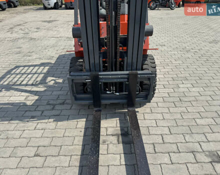 Помаранчевий Ніссан ФГ, об'ємом двигуна 2.5 л та пробігом 0 тис. км за 8200 $, фото 6 на Automoto.ua