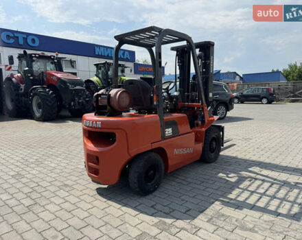 Помаранчевий Ніссан ФГ, об'ємом двигуна 2.5 л та пробігом 0 тис. км за 8200 $, фото 4 на Automoto.ua