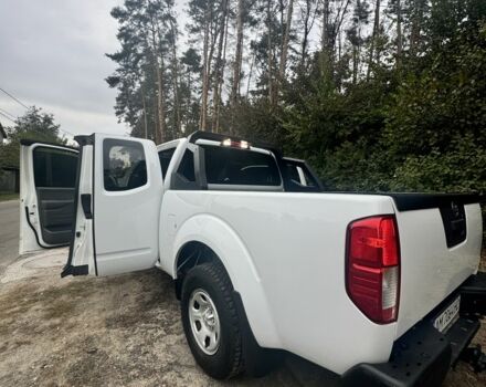 Белый Ниссан Фронтиер, объемом двигателя 2.5 л и пробегом 100 тыс. км за 12750 $, фото 12 на Automoto.ua