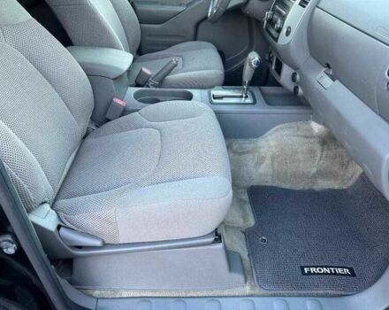 Черный Ниссан Фронтиер, объемом двигателя 2.5 л и пробегом 73 тыс. км за 4800 $, фото 12 на Automoto.ua