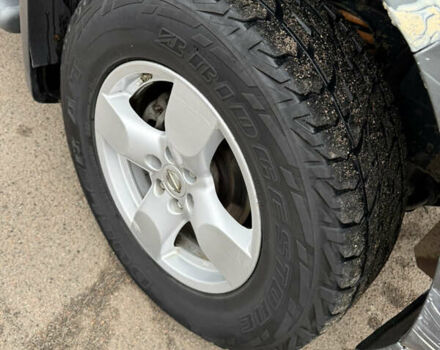 Ниссан Фронтиер 2006 в Житомире на Automoto.ua Серый Ниссан Фронтиер, объемом двигателя 4 л и пробегом 50 тыс. км за 12000 $, фото 24 на Automoto.ua