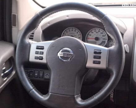 Серый Ниссан Фронтиер, объемом двигателя 4 л и пробегом 200 тыс. км за 15690 $, фото 4 на Automoto.ua