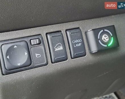 Серый Ниссан Фронтиер, объемом двигателя 4 л и пробегом 200 тыс. км за 15690 $, фото 8 на Automoto.ua