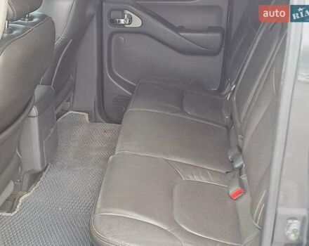 Серый Ниссан Фронтиер, объемом двигателя 4 л и пробегом 200 тыс. км за 15690 $, фото 9 на Automoto.ua