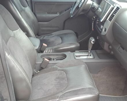 Серый Ниссан Фронтиер, объемом двигателя 4 л и пробегом 200 тыс. км за 15690 $, фото 8 на Automoto.ua