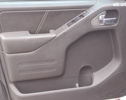 Серый Ниссан Фронтиер, объемом двигателя 4 л и пробегом 200 тыс. км за 15690 $, фото 13 на Automoto.ua