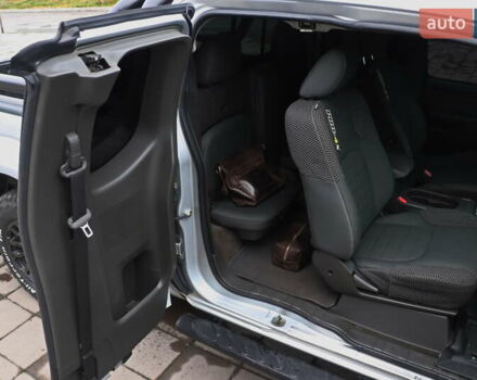 Серый Ниссан Фронтиер, объемом двигателя 4 л и пробегом 122 тыс. км за 17999 $, фото 25 на Automoto.ua