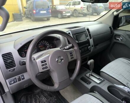 Серый Ниссан Фронтиер, объемом двигателя 4 л и пробегом 74 тыс. км за 12000 $, фото 5 на Automoto.ua