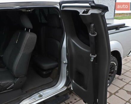 Серый Ниссан Фронтиер, объемом двигателя 4 л и пробегом 122 тыс. км за 17999 $, фото 17 на Automoto.ua