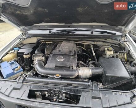 Серый Ниссан Фронтиер, объемом двигателя 4 л и пробегом 74 тыс. км за 12000 $, фото 7 на Automoto.ua