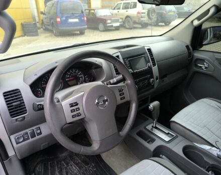 Серый Ниссан Фронтиер, объемом двигателя 4.2 л и пробегом 74 тыс. км за 12000 $, фото 6 на Automoto.ua