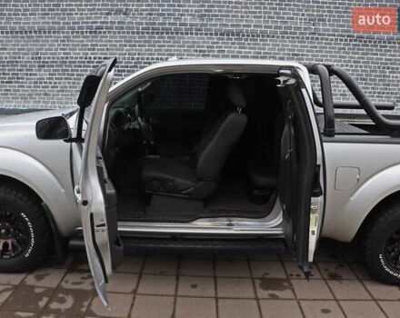 Серый Ниссан Фронтиер, объемом двигателя 4 л и пробегом 122 тыс. км за 17999 $, фото 15 на Automoto.ua