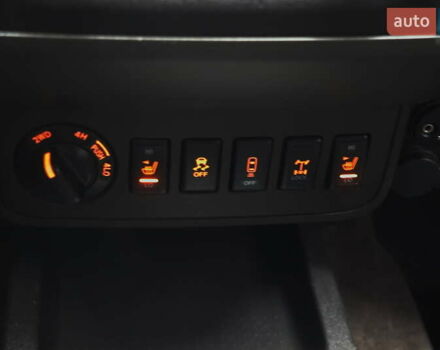 Серый Ниссан Фронтиер, объемом двигателя 4 л и пробегом 122 тыс. км за 17999 $, фото 31 на Automoto.ua