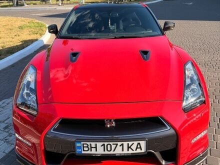 Червоний Ніссан ГТ-Р, об'ємом двигуна 3.8 л та пробігом 26 тис. км за 85000 $, фото 1 на Automoto.ua