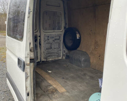 Белый Ниссан Интерстар, объемом двигателя 2.46 л и пробегом 400 тыс. км за 4200 $, фото 5 на Automoto.ua