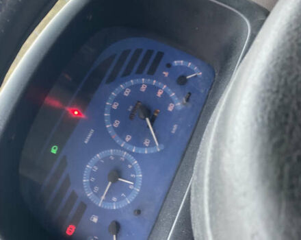 Белый Ниссан Интерстар, объемом двигателя 2.46 л и пробегом 400 тыс. км за 4200 $, фото 8 на Automoto.ua