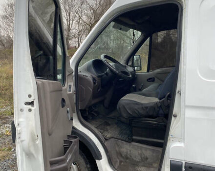 Белый Ниссан Интерстар, объемом двигателя 2.46 л и пробегом 400 тыс. км за 4200 $, фото 7 на Automoto.ua