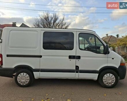 Белый Ниссан Интерстар, объемом двигателя 2.2 л и пробегом 400 тыс. км за 5500 $, фото 3 на Automoto.ua