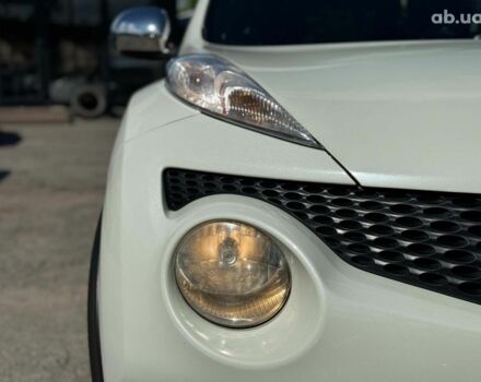 Белый Ниссан Жук, объемом двигателя 1.6 л и пробегом 257 тыс. км за 10590 $, фото 4 на Automoto.ua