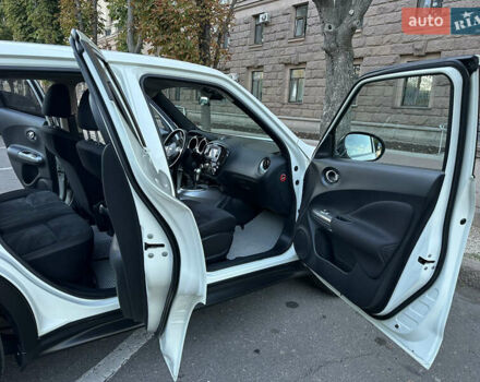 Белый Ниссан Жук, объемом двигателя 1.62 л и пробегом 117 тыс. км за 9999 $, фото 50 на Automoto.ua