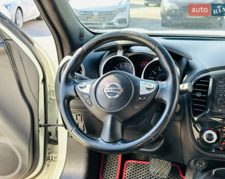 Белый Ниссан Жук, объемом двигателя 1.6 л и пробегом 133 тыс. км за 10800 $, фото 20 на Automoto.ua