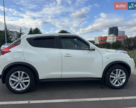 Белый Ниссан Жук, объемом двигателя 1.62 л и пробегом 173 тыс. км за 9000 $, фото 2 на Automoto.ua