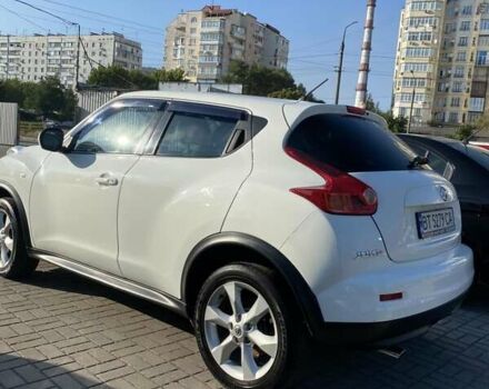 Белый Ниссан Жук, объемом двигателя 1.6 л и пробегом 170 тыс. км за 8500 $, фото 3 на Automoto.ua