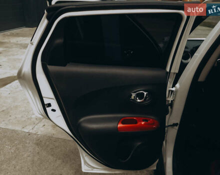 Белый Ниссан Жук, объемом двигателя 1.5 л и пробегом 232 тыс. км за 8600 $, фото 11 на Automoto.ua