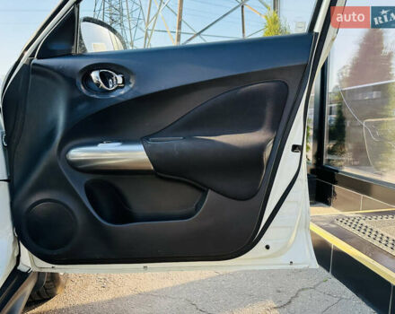 Белый Ниссан Жук, объемом двигателя 1.6 л и пробегом 133 тыс. км за 10800 $, фото 24 на Automoto.ua