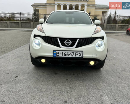 Белый Ниссан Жук, объемом двигателя 1.6 л и пробегом 265 тыс. км за 8900 $, фото 5 на Automoto.ua